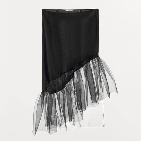 NWT ZARA ASYMMETRICAL TULLE SKORT SIZE L - Picture 1 of 12